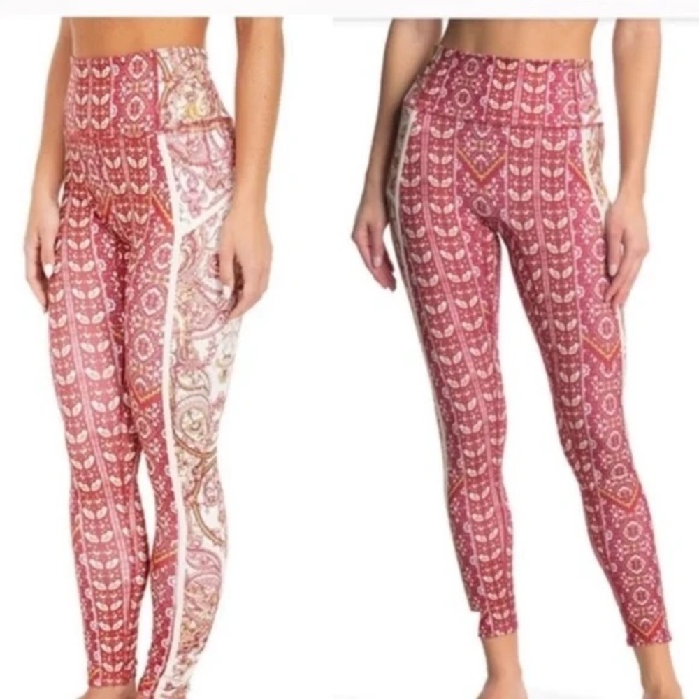 Free People X FP Movement Printed
You're A Peach Leggings